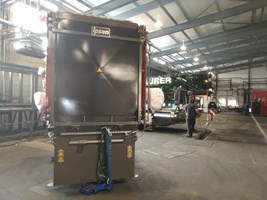 Anlieferung erster Ofen